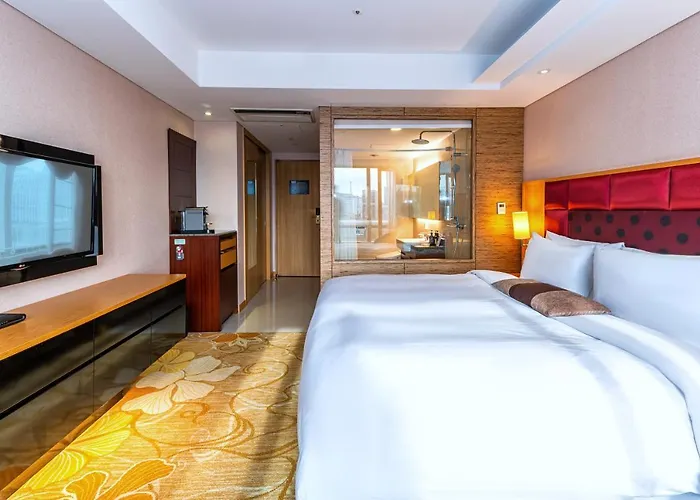 Hotel Koreana 4*