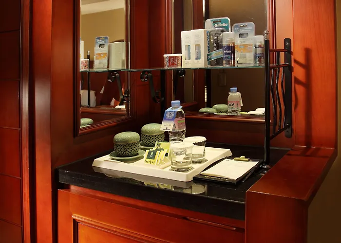 Koreana Hotel 4*
