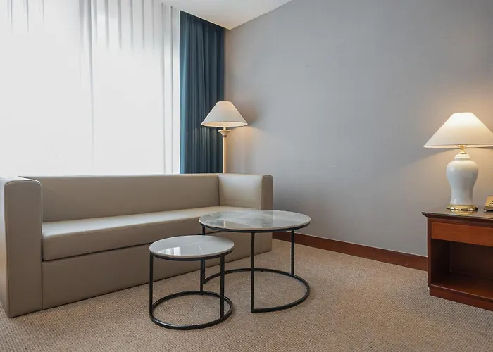 Koreana Hotel 4*